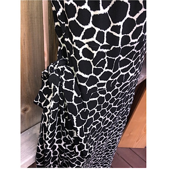 🌹 Jones New York wrap dress, size 6P. 🌹 - Picture 2 of 4